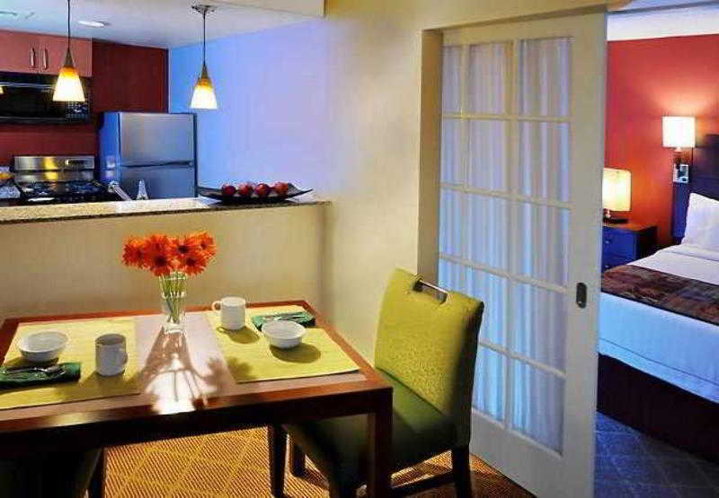 Sonesta Es Suites Dallas Central Expressway Exteriör bild
