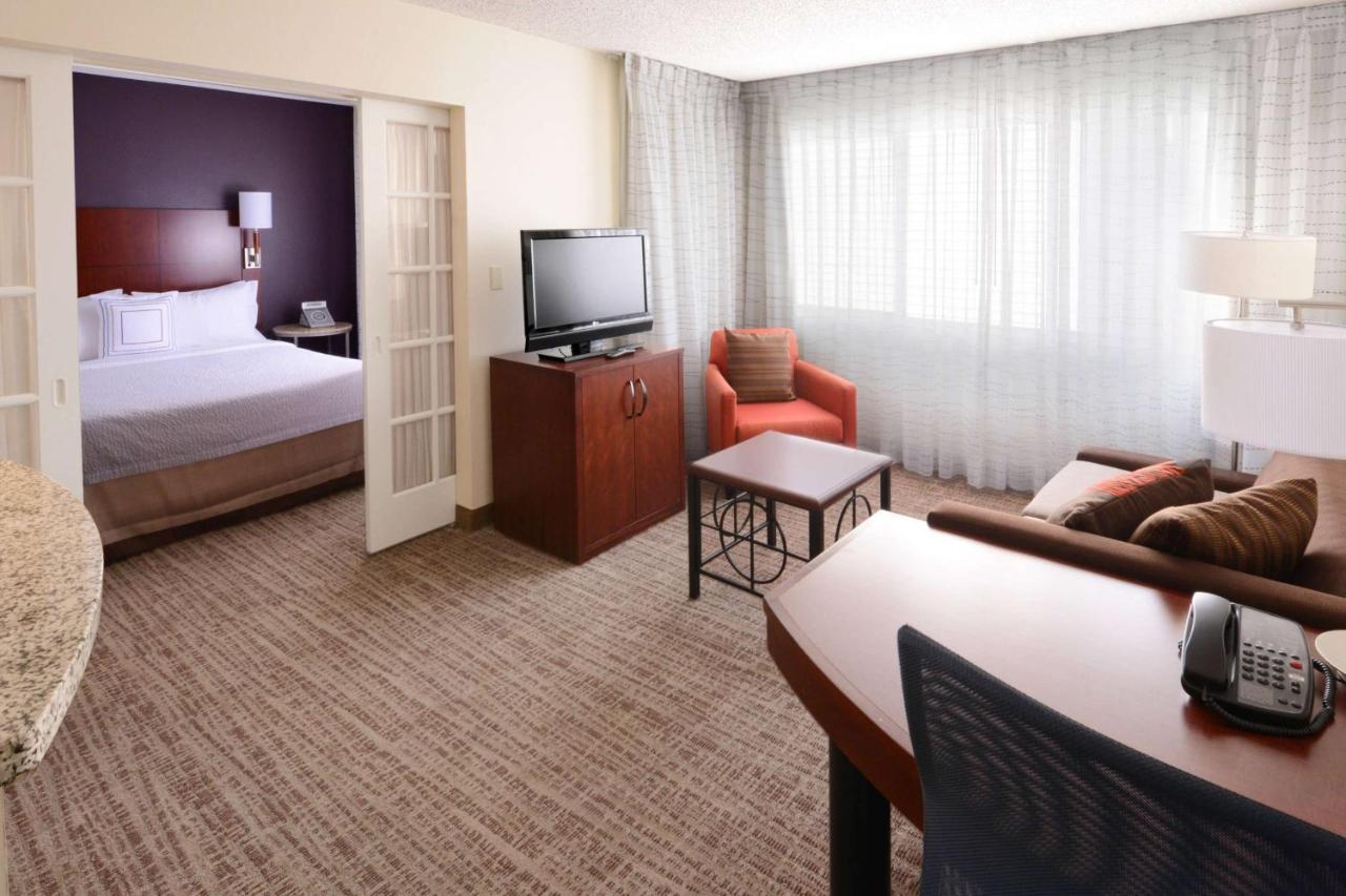 Sonesta Es Suites Dallas Central Expressway Exteriör bild